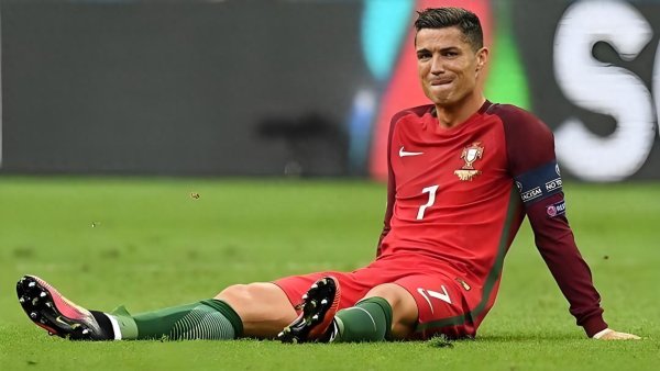 世界杯下单平台 16年欧洲杯, C罗究竟是“躺赢”, 也曾夺冠的十足中枢?